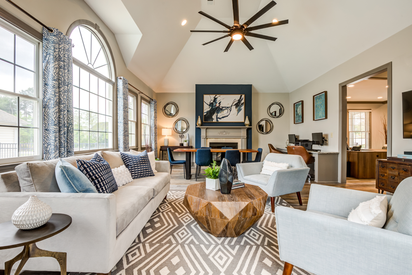 Estates At Bellwood Apartment Homes, 7 Southpointe Dr, Greenville, SC